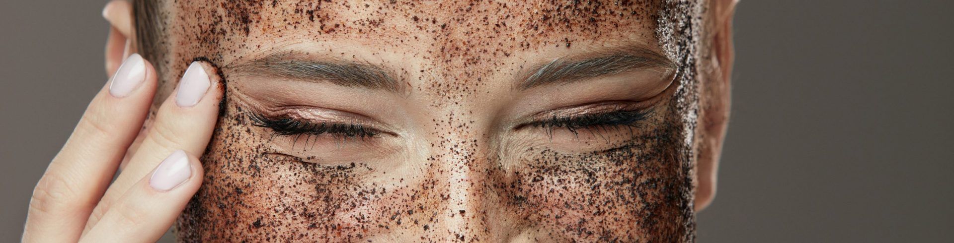 Textura del Exfoliante Facial sobre la piel